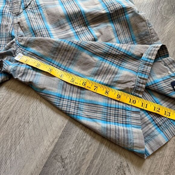 Oakley Blue Gray Plaid Flat Front Shorts XL Men’s Casual - Picture 10 of 10